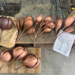 每件藝術品的生成誕生，都凝聚了藝術家的投射與想像，將圖紙化為立體的過程，是藝術實踐的起點，也象徵創作的旅程開始。