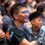 6月夏至，與新業家族好友相聚臺中國家歌劇院，一同潛入壯麗的海底世界，跟隨鏡頭探索海洋生物，帶領住戶認識海洋生態的美麗與脆弱。