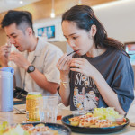 細細品嘗純天然蜂蜜及蜂蜜醋，讓甘甜與酸香在舌尖交織，感受風味層次的細緻變化。