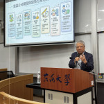 以「建地開發」為主題，回顧30幾年來的實務經驗，將建築最核心的「七大生命週期」進行系統化的梳理，從最初的尋地選址、設計規劃、預售銷售、營建施工、完工驗收、過戶交屋，一路延伸至社區的保固與住戶服務。