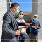 新業建築團隊說明著設計理念，以『形隨機能』為理念，引領健康生活趨勢，從建築設計、格局配置到設備選用，創作舒適貼心的住宅空間。